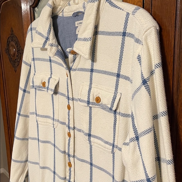 L.L. Bean Women's 1912 Heavyweight Overshirt in Glacier Teal Women’s Size Large - Picture 3 of 7